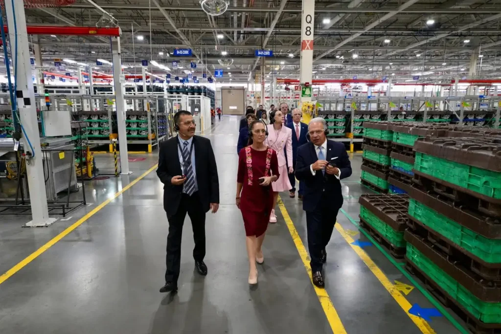 GM invertirá mil mdd para fabricar autos en México 1 GM invertirá mil mdd para fabricar autos en México