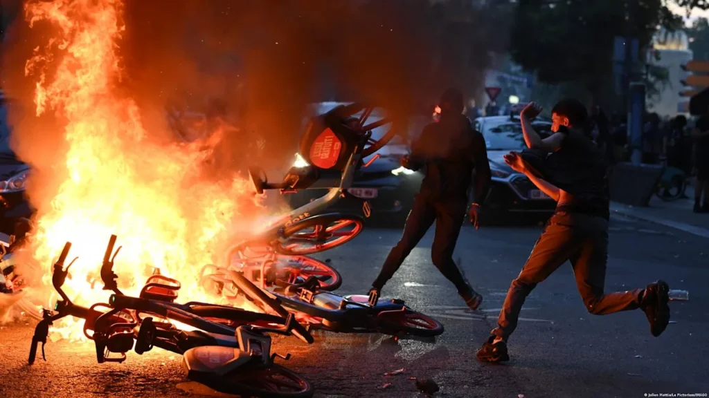 Violencia tras festejos del PSG deja un muerto y heridos 2 Violencia tras festejos del PSG deja un muerto y heridos