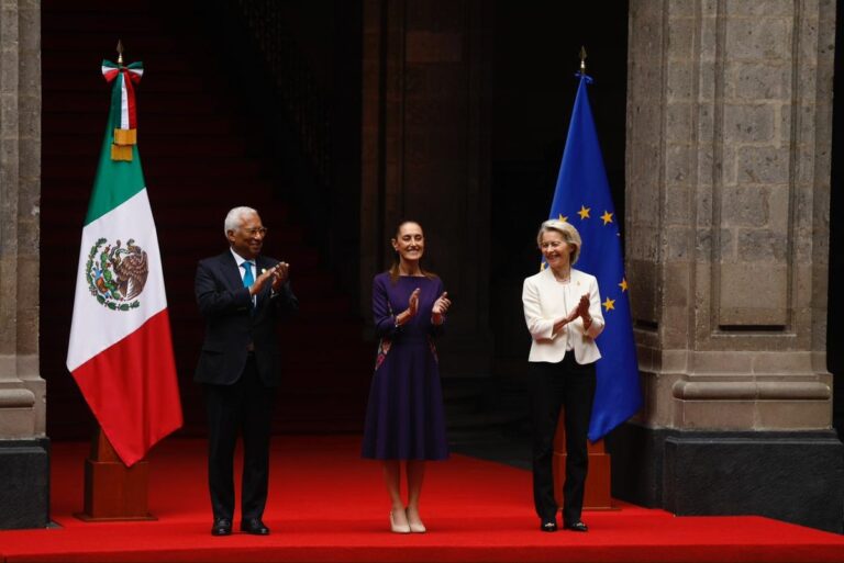 Sheinbaum firma acuerdo modernizado con la UE