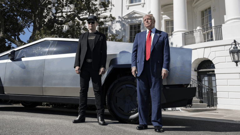 Musk y Tim Cook acompañarán a Trump a China