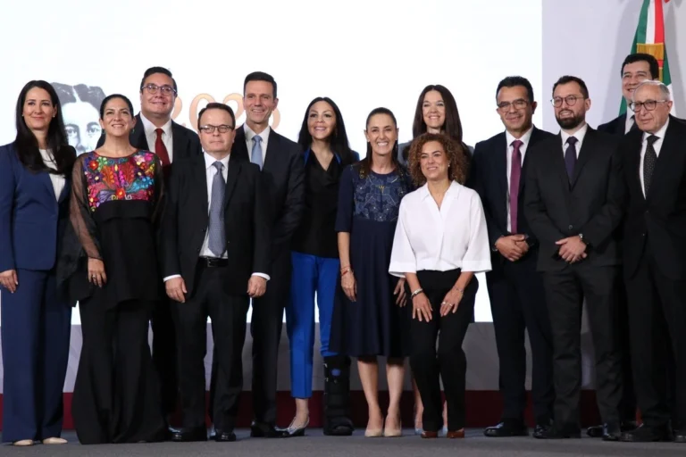 Sheinbaum busca impulsar industria farmacéutica