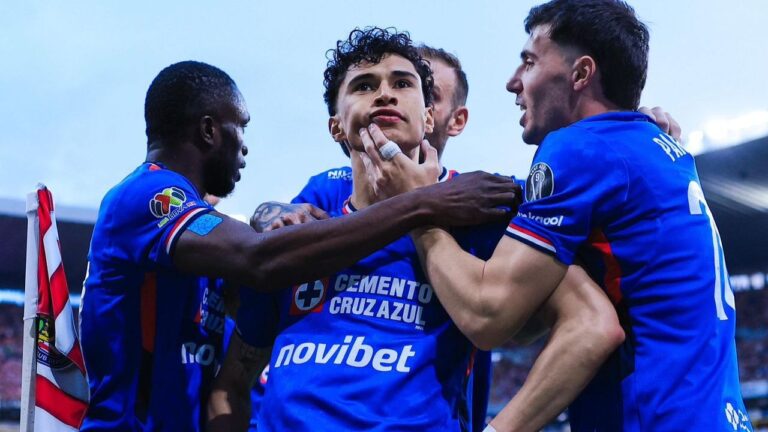 Cruz Azul elimina a Chivas y avanza a la final