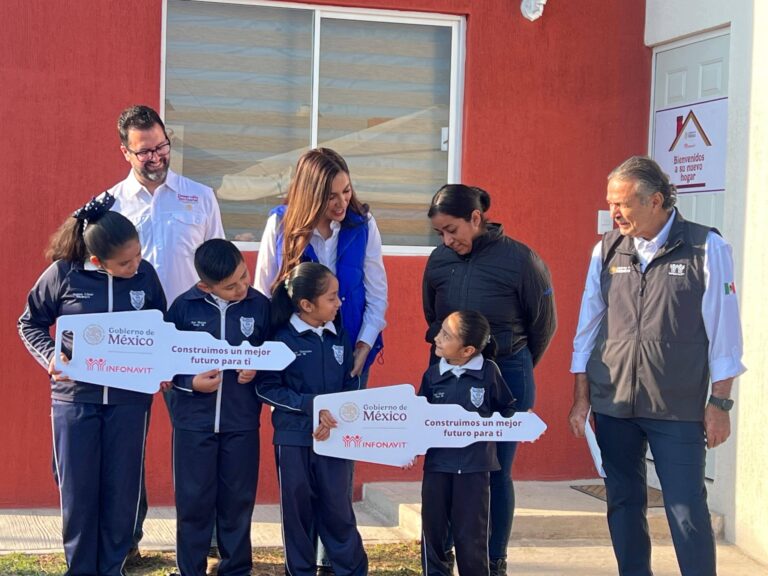 Entregan 111 viviendas del Bienestar en Guanajuato