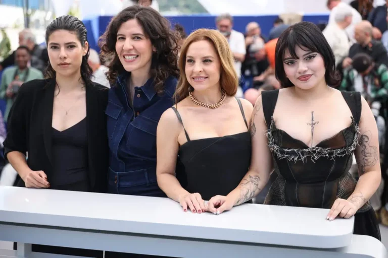 Marina de Tavira triunfa en Cannes con filme tico