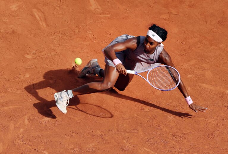 Gauff cae en Roland Garros y pierde su título