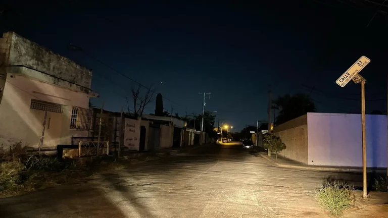 Bloquean calles en Tabasco por falta de luz
