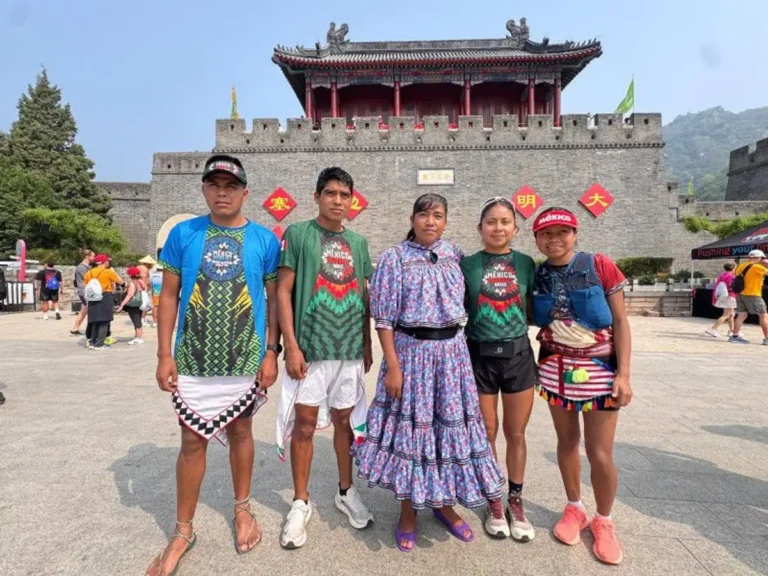 Atletas indígenas mexicanos triunfan en China