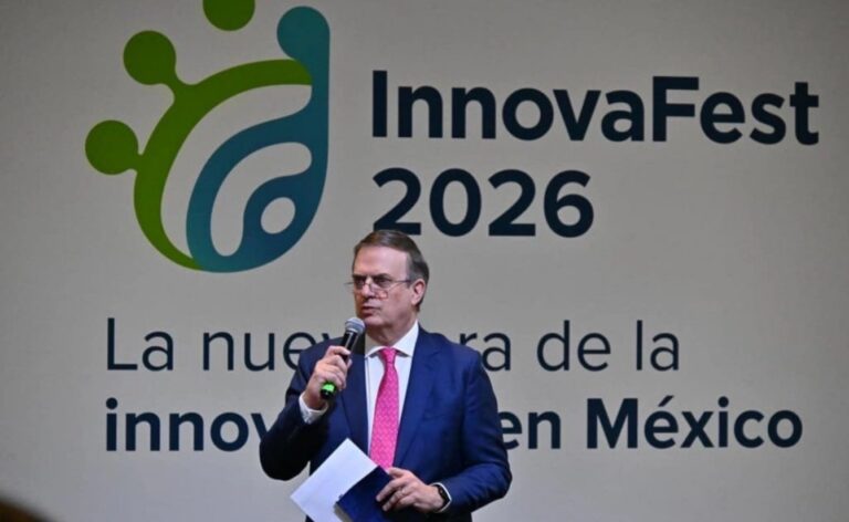 Ebrard impulsa innovación con premios a 24 proyectos