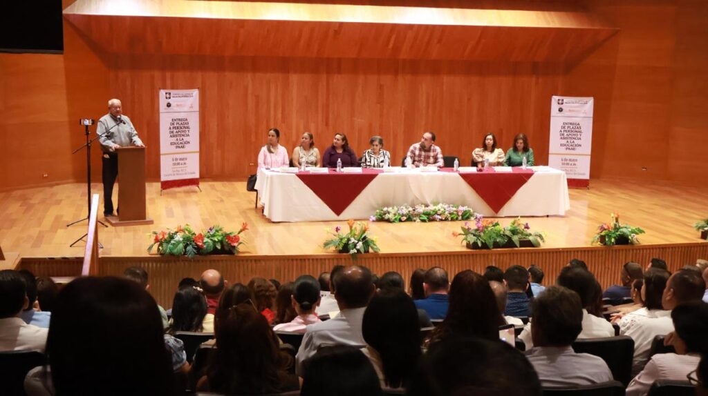 BCS entrega 120 plazas a personal educativo 2 BCS entrega 120 plazas a personal educativo
