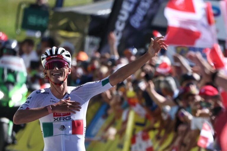Isaac del Toro hace historia en el Tour de Auvernia