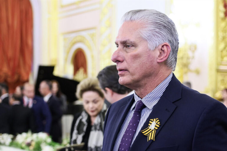 EU sanciona a Díaz-Canel; Cuba responde