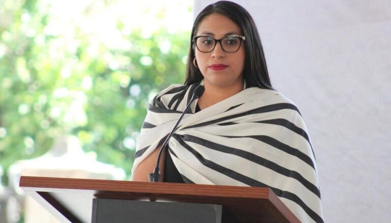 Morena suspende derechos partidarios de Nancy Nápoles