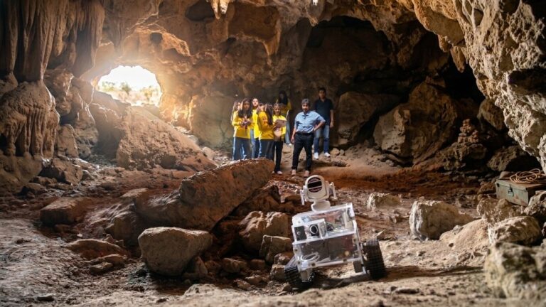 Estudiantes mexicanos llevarán robot a Australia
