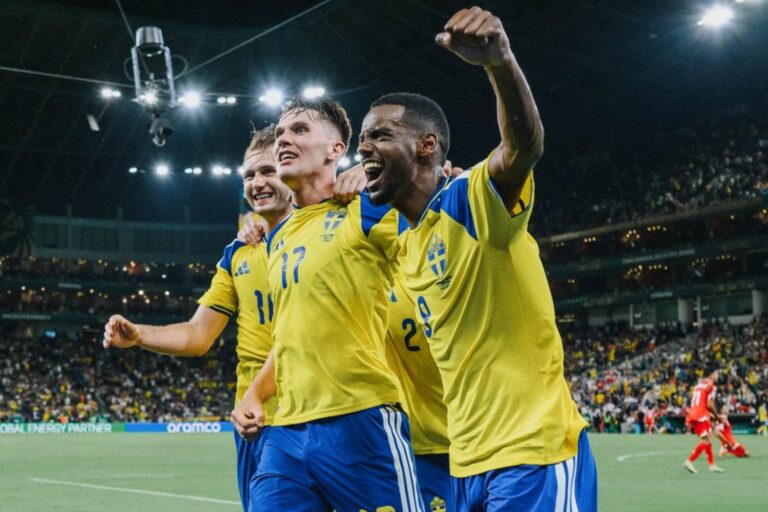 Suecia golea a Túnez y toma el liderato del Grupo F