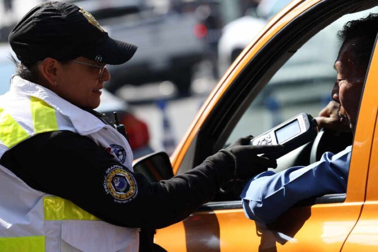 Más de 440 conductores dieron positivo en alcoholímetro