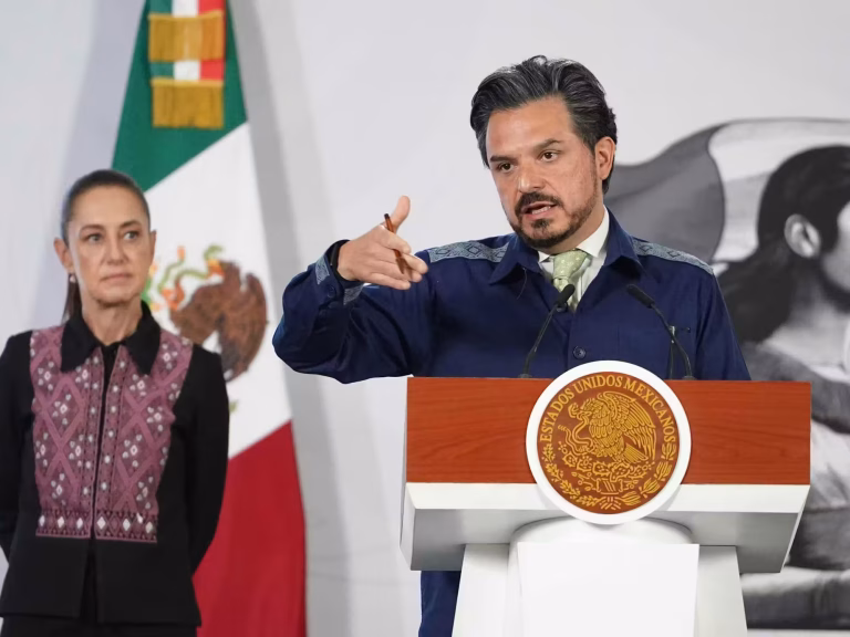 IMSS instala 42 nuevos tomógrafos en 19 estados