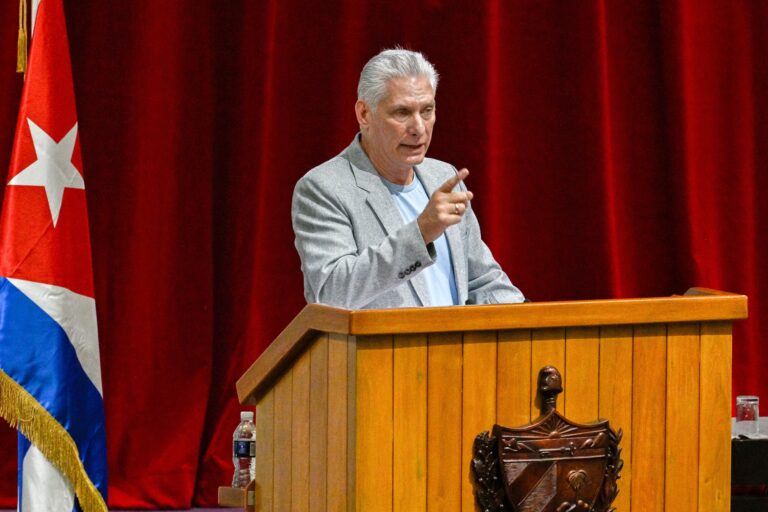 Cuba anuncia cambios económicos ante bloqueo