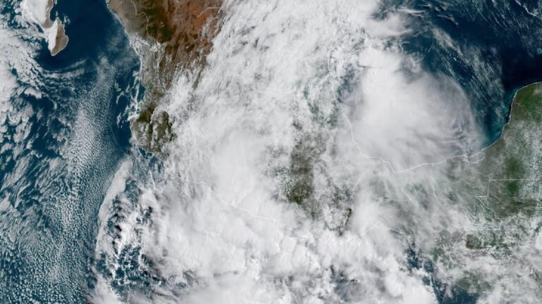 Tormenta Boris amenaza con lluvias torrenciales
