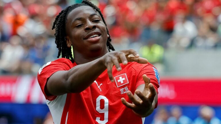 Suiza golea a Bosnia y queda cerca de avanzar en el Mundial