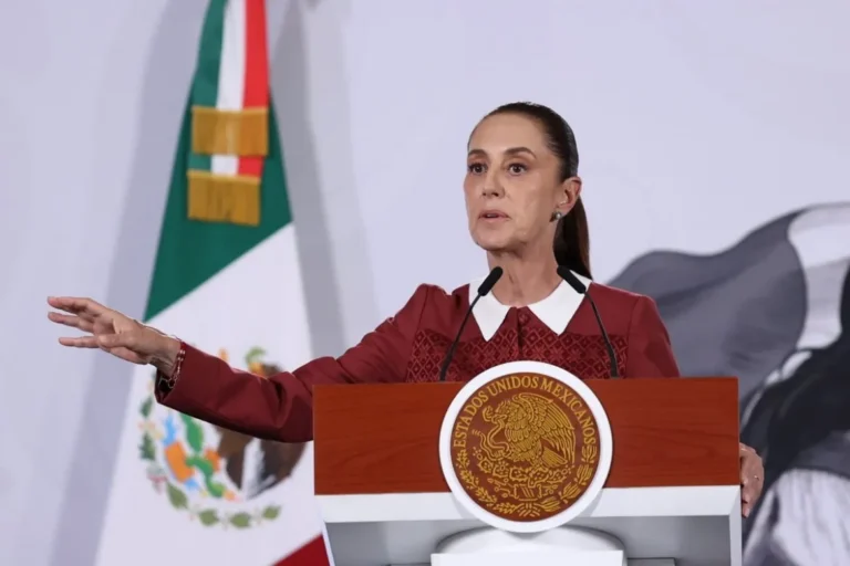 Sheinbaum señala provocaciones en marcha de la CNTE