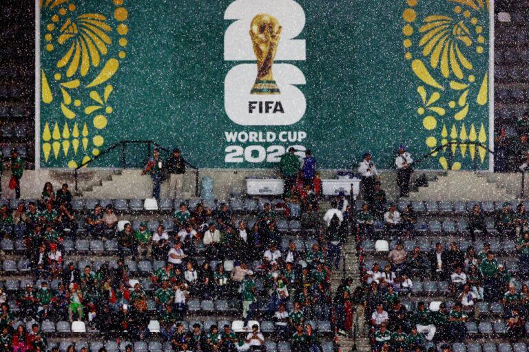 México vs Ecuador retrasa su inicio por tormenta eléctrica