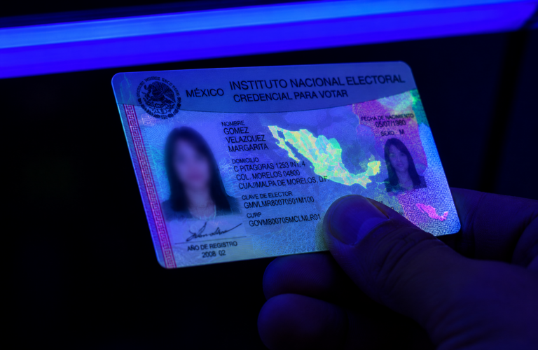 INE inicia emisión de nueva credencial para votar