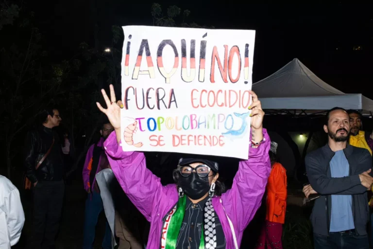 Activistas bloquean acceso a planta de amoniaco en Topolobampo