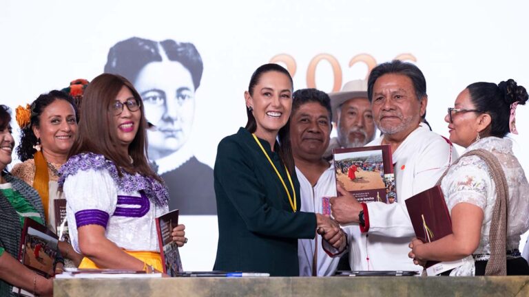 Gobierno consultará ley de derechos indígenas y afromexicanos
