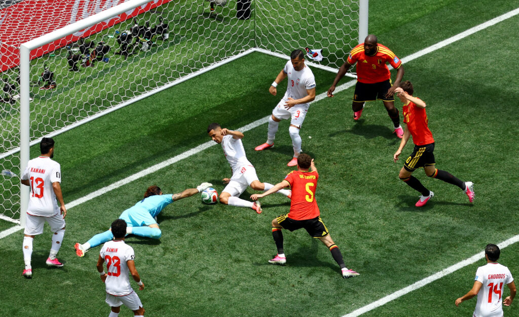 Irán rescata empate y sigue líder de su grupo en el Mundial 2 Irán rescata empate y sigue líder de su grupo en el Mundial
