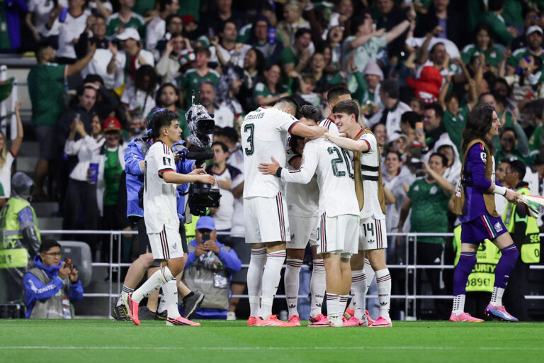 México vence a Chequia y firma fase de grupos perfecta