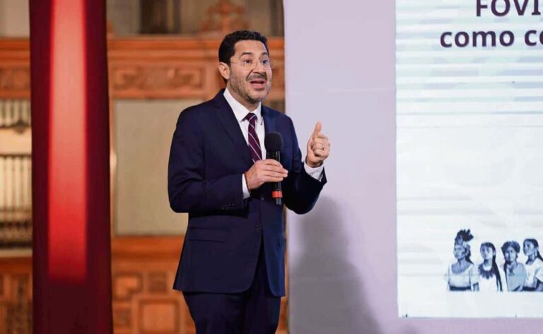 Gobierno defiende fortalecimiento de Pensionissste ante demandas magisteriales