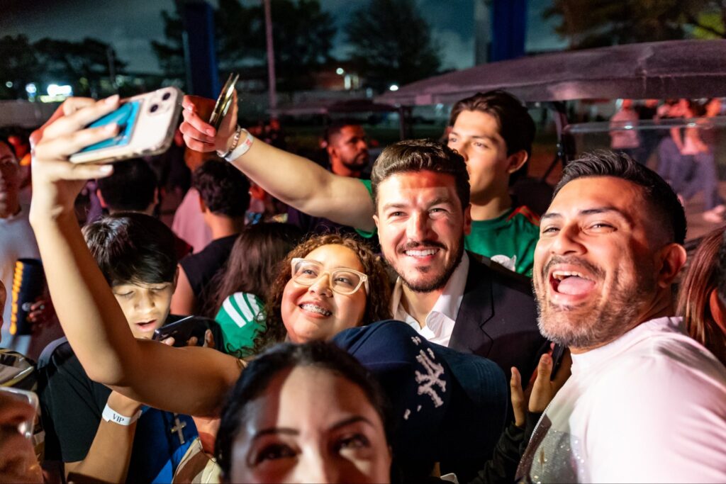 J Balvin y Kaká cierran Tour del Trofeo FIFA en Monterrey 2 J Balvin y Kaká cierran Tour del Trofeo FIFA en Monterrey