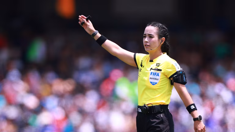 Katia Itzel García hará historia al dirigir en el Mundial