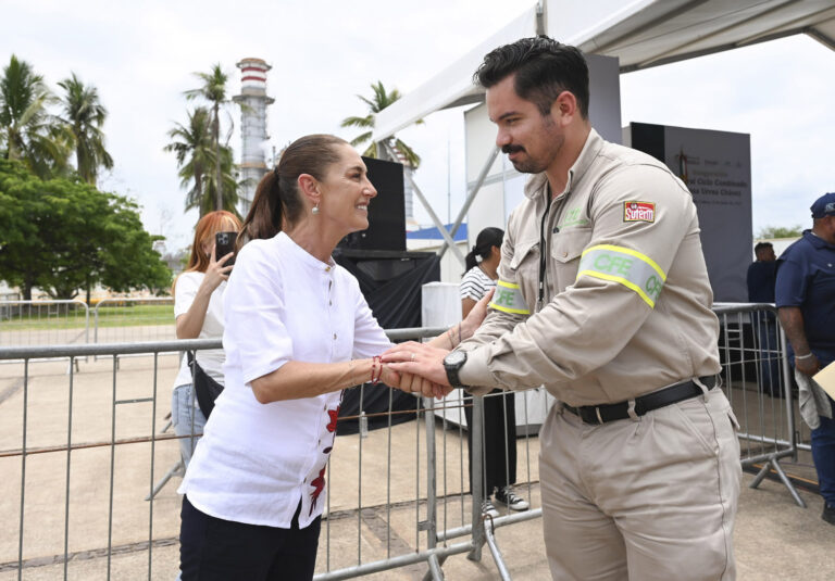 Sheinbaum inaugura planta de ciclo combinado en Manzanillo
