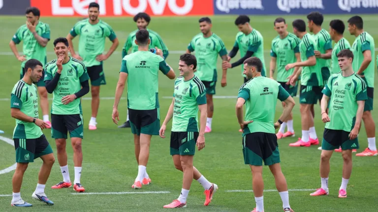 Aguirre afina detalles del Tri rumbo al Mundial