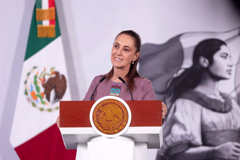 Sheinbaum desea éxito al Tri antes del duelo con Chequia