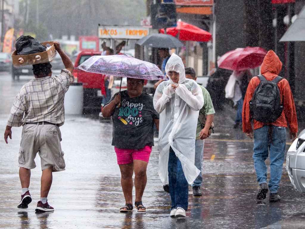 Lluvias fuertes seguirán en gran parte del país este miércoles 1 Lluvias fuertes seguirán en gran parte del país este miércoles