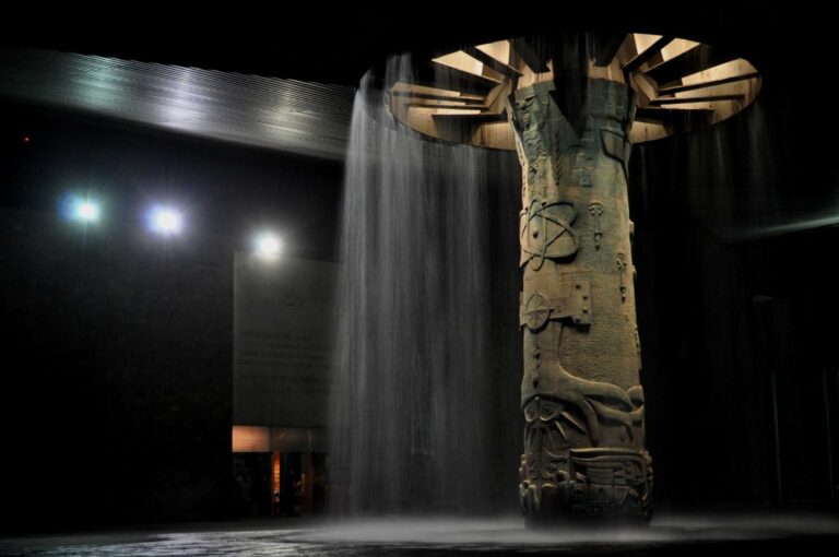 Lluvias provocan filtración en el Museo de Antropología