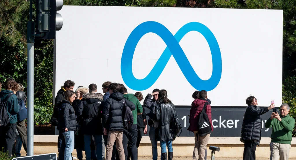 Exempleados demandan a Meta por uso de IA en despidos 1 Exempleados demandan a Meta por uso de IA en despidos