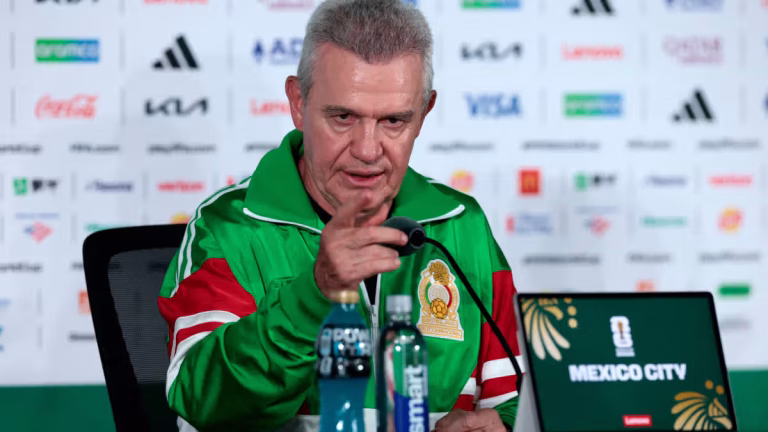 Aguirre destaca unión del Tri antes de Inglaterra
