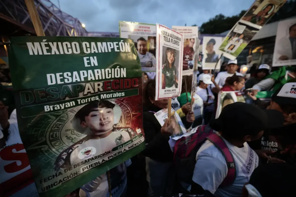 Colectivos denuncian más de mil 200 desapariciones durante el Mundial 2 Colectivos denuncian más de mil 200 desapariciones durante el Mundial