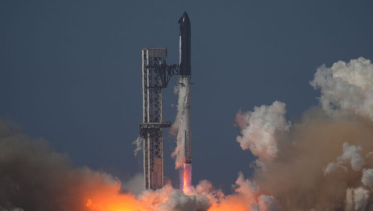 Sheinbaum descarta demandar por ahora a SpaceX
