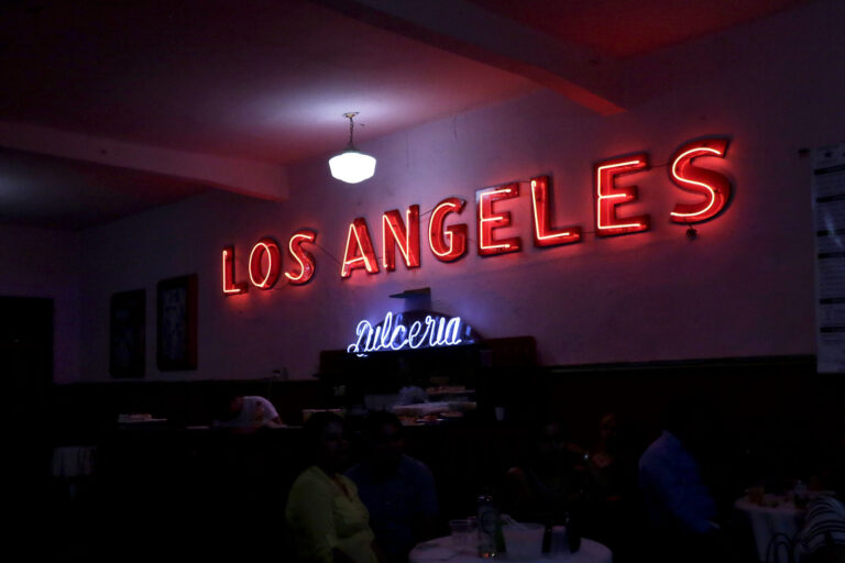 Salón Los Ángeles celebra 89 años con baile y tradición