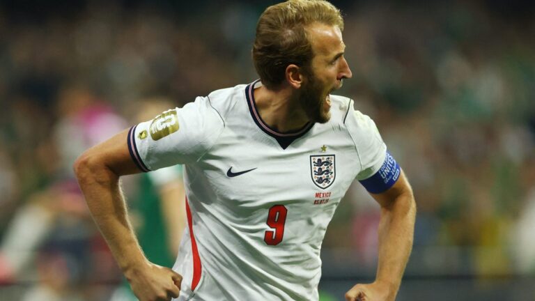 Kane celebra triunfo de Inglaterra ante México