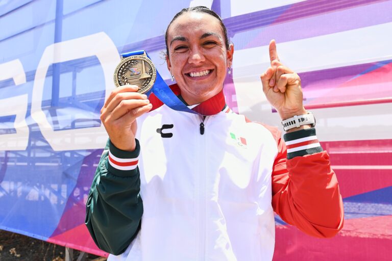 México suma cuatro oros en remo y wakeboard en Santo Domingo