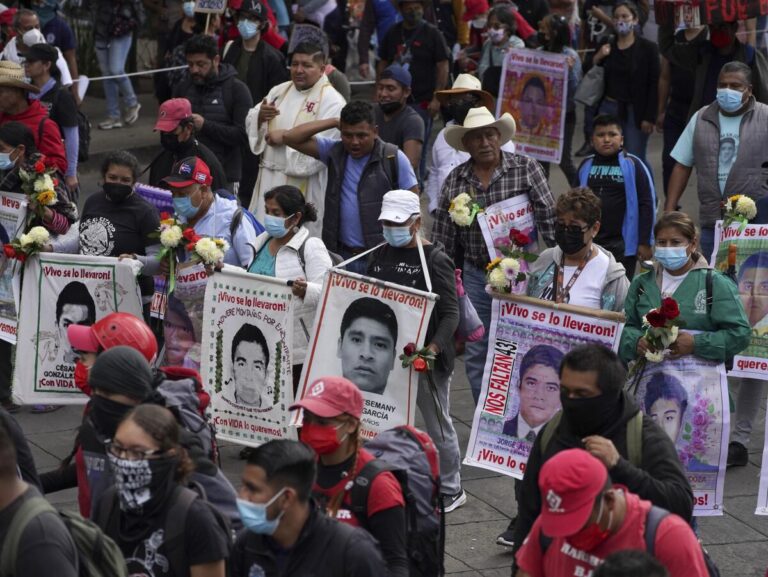 Sheinbaum anuncia avances en investigación del caso Ayotzinapa