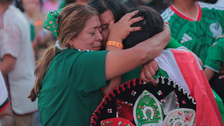 Derrota del Tri apaga el ánimo en el Zócalo