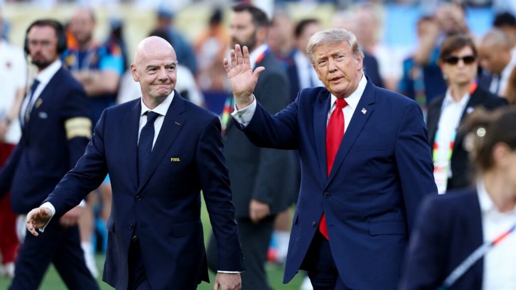 Trump e Infantino reciben abucheos en la final del Mundial 1 Trump e Infantino reciben abucheos en la final del Mundial