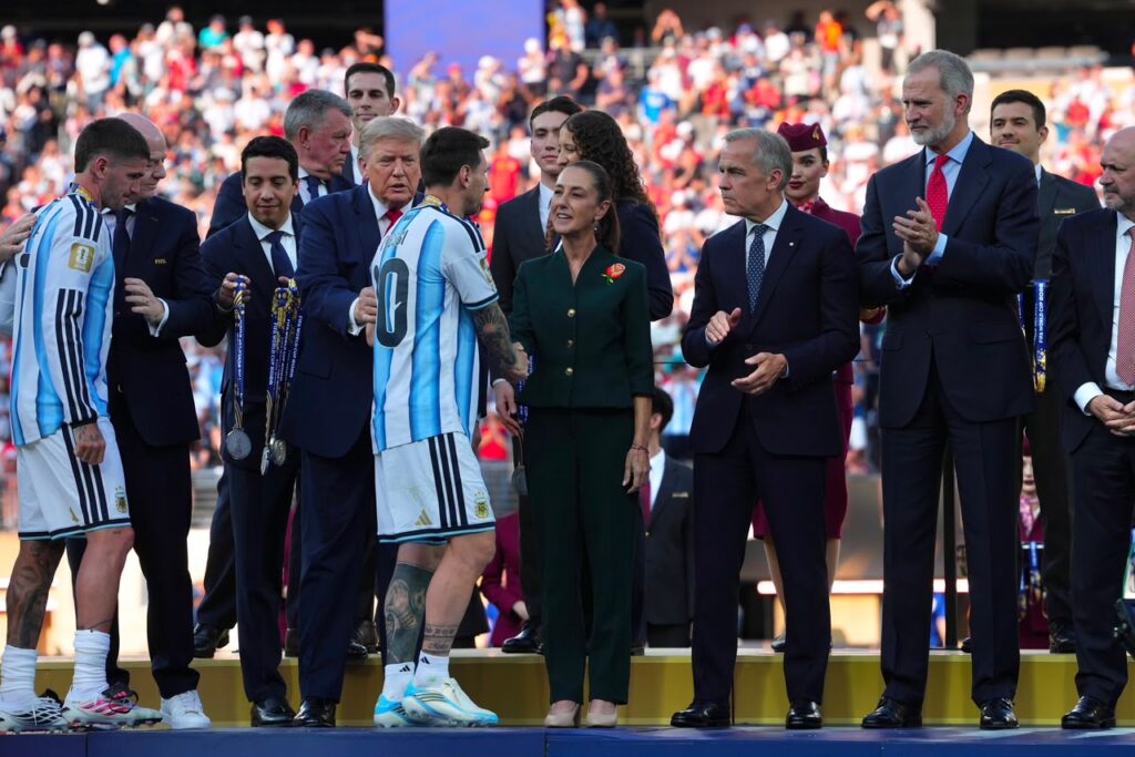 Sheinbaum habló del T-MEC con Trump en la final del Mundial 2 Sheinbaum habló del T-MEC con Trump en la final del Mundial