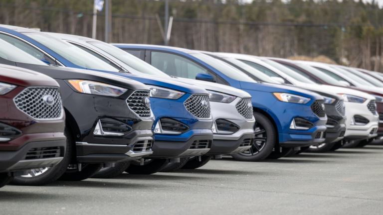Trump anuncia aranceles de 50% a autos de Canadá